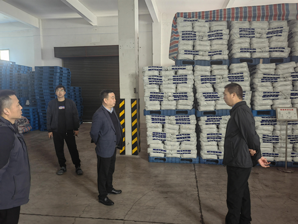 杨军一行到恩施分公司检查指导安全生产工作_副本.png